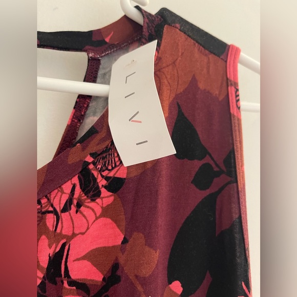 Livvi women’s activewear top (NWT) - Picture 4 of 5